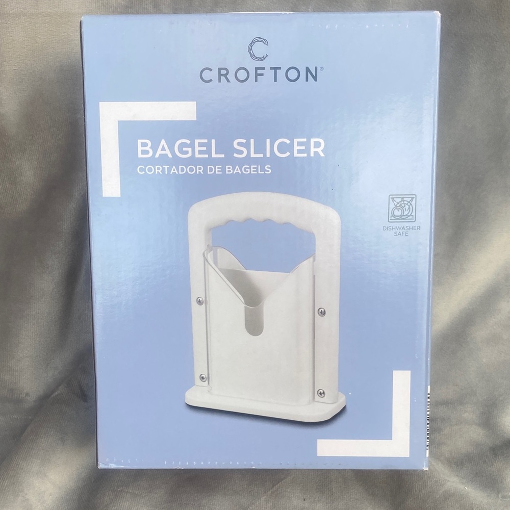 Crofton White Bagel Slicer